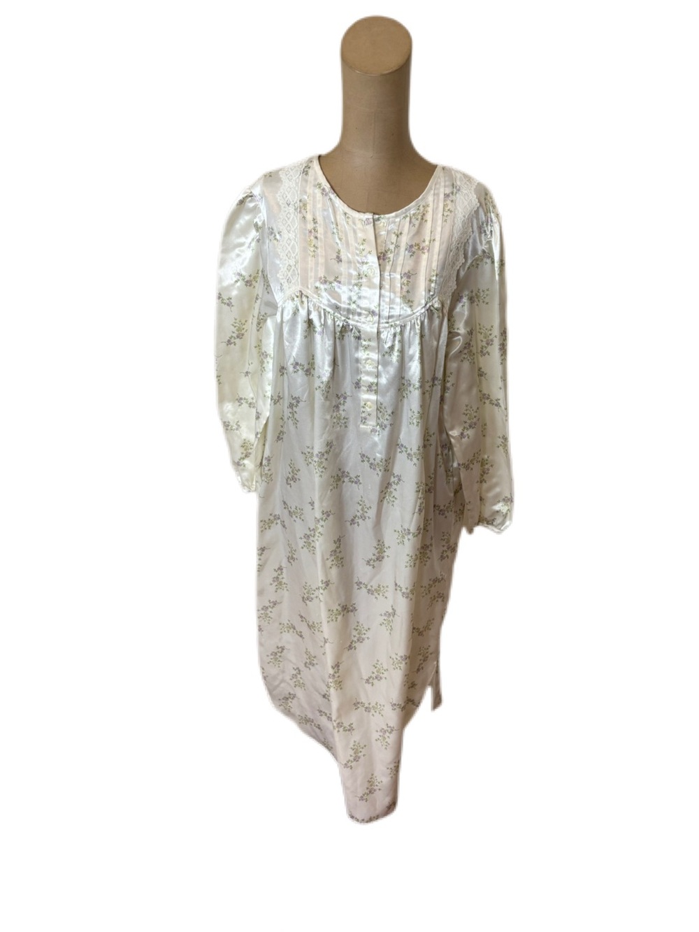 Vintage Erika Taylor Intimates Satin Night Gown Size Medium